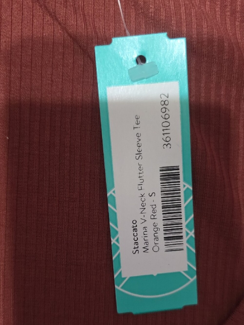 Staccato Ribbed V-Neck Flutter Tank in Rust - Picture 3 of 4